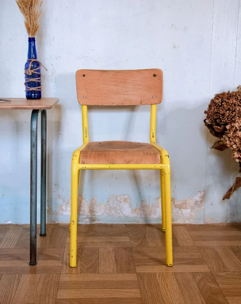 Ernestine, la chaise pour enfant en bois et métal N°309