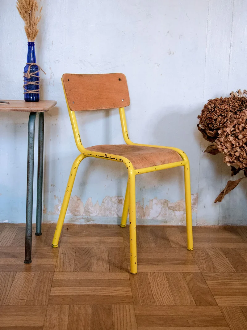 Ernestine, la chaise pour enfant en bois et métal N°309