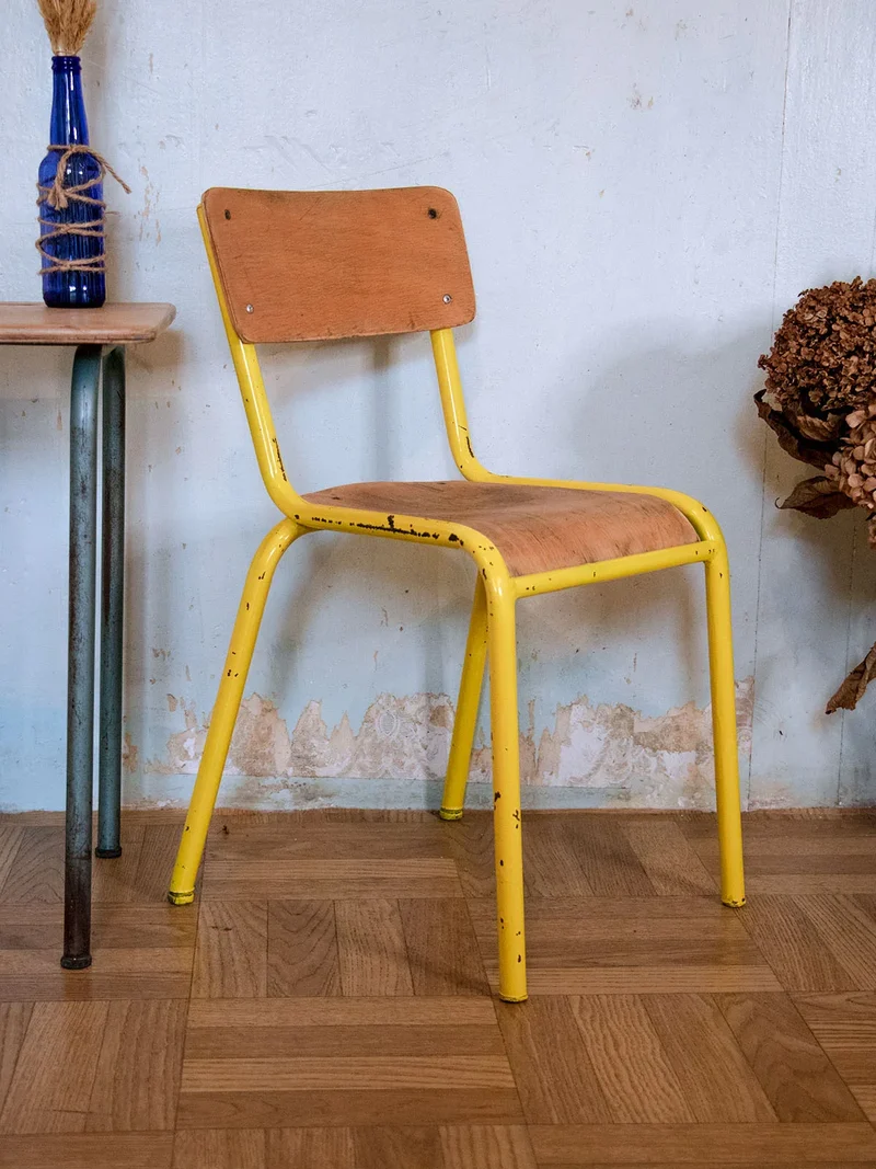 Ernestine, la chaise pour enfant en bois et métal N°309