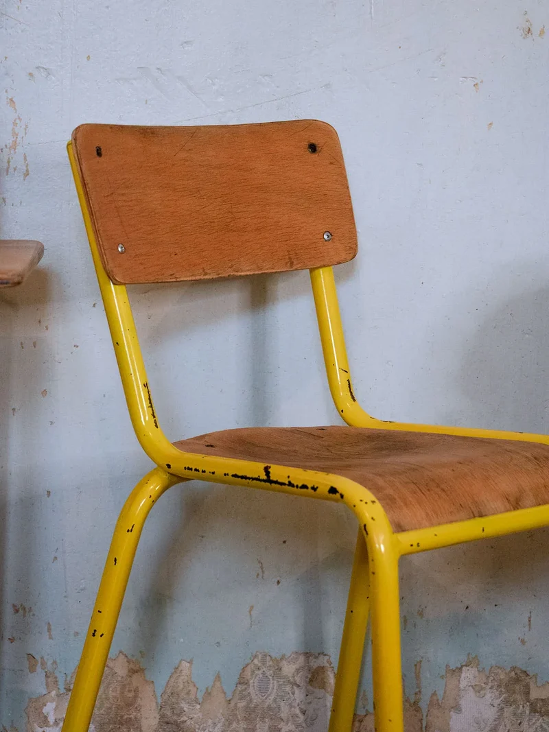 Ernestine, la chaise pour enfant en bois et métal N°309