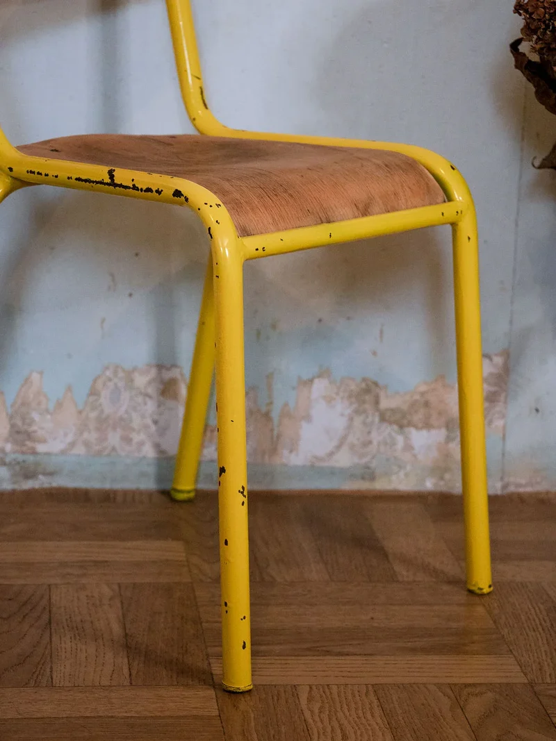 Ernestine, la chaise pour enfant en bois et métal N°309