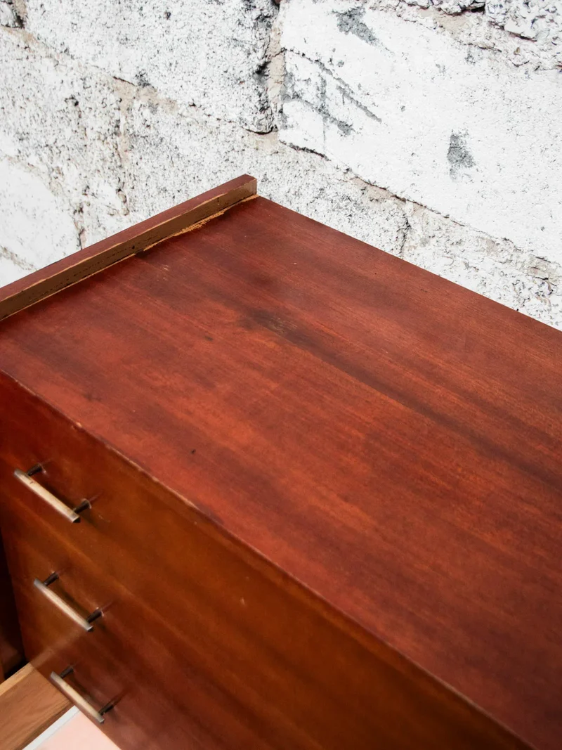 Olga, la commode scandinave en bois foncé N°413