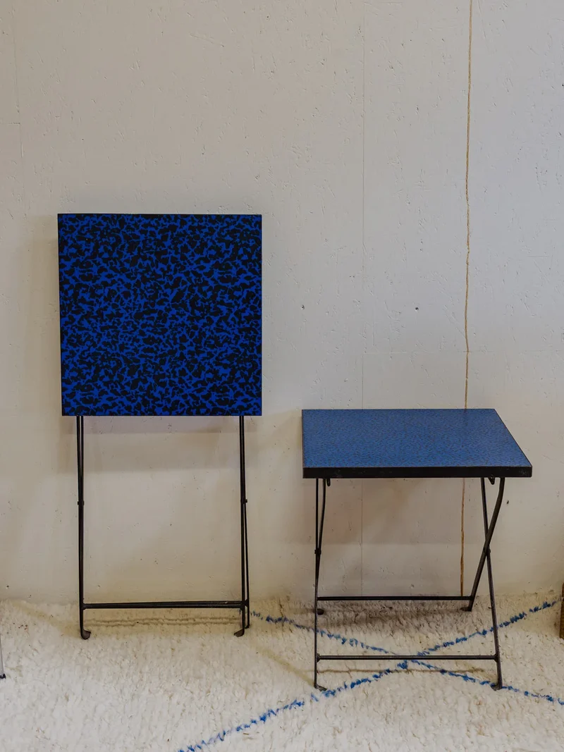 Hanna, la paire de tables d'appoint en métal N°1226
