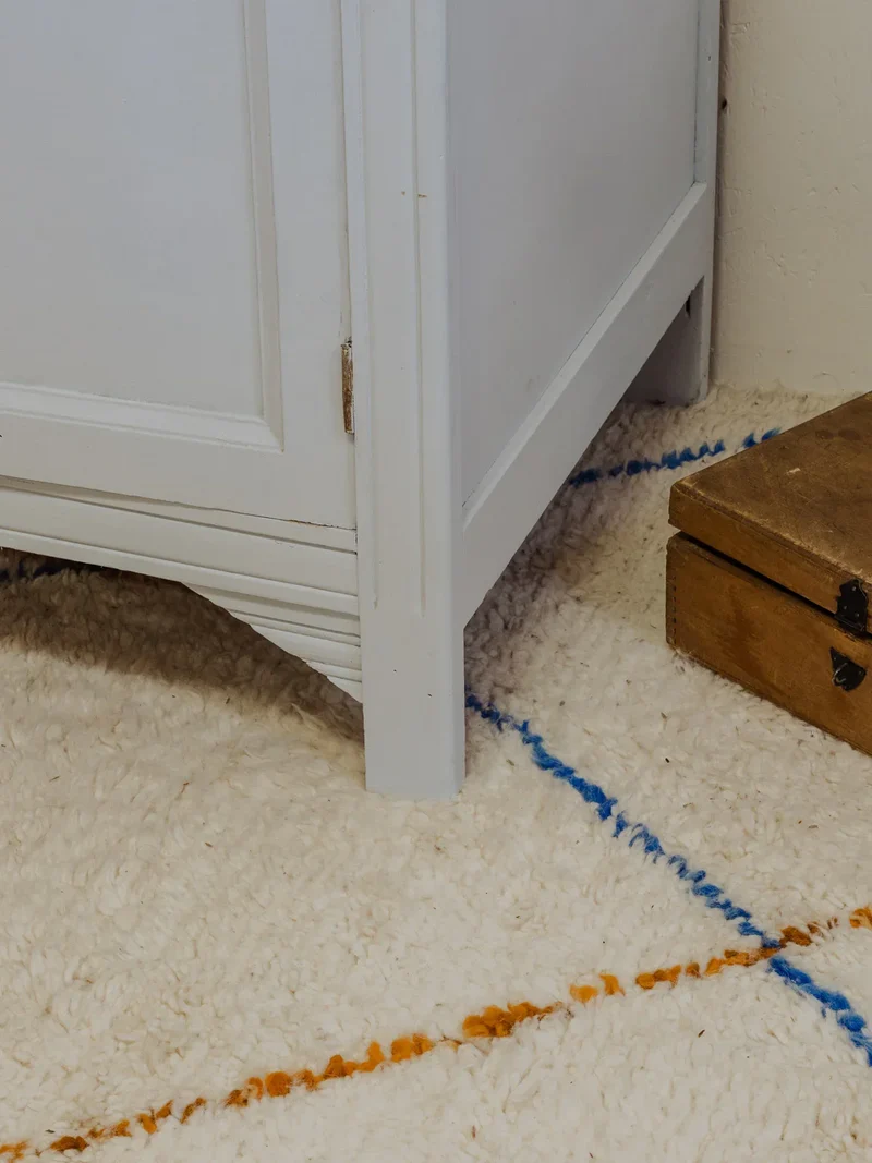 Blandine, l'armoire en bois bleu ciel N°360