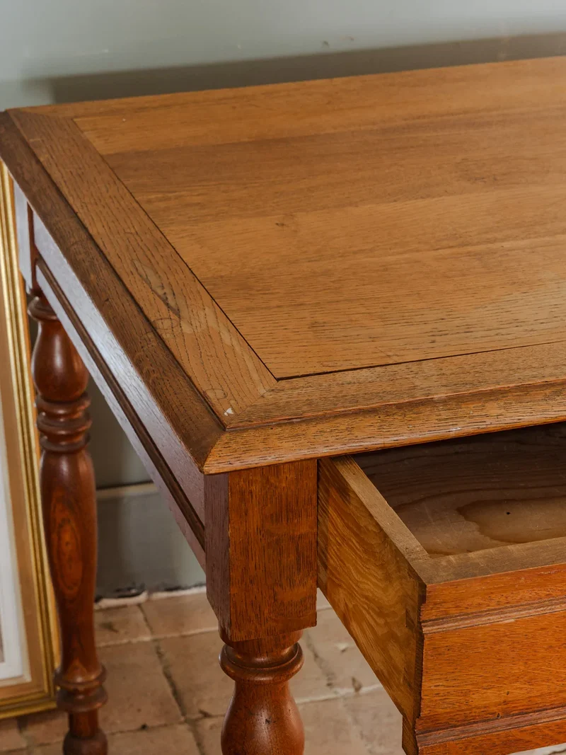 Romy, la grande table à manger en bois N°636