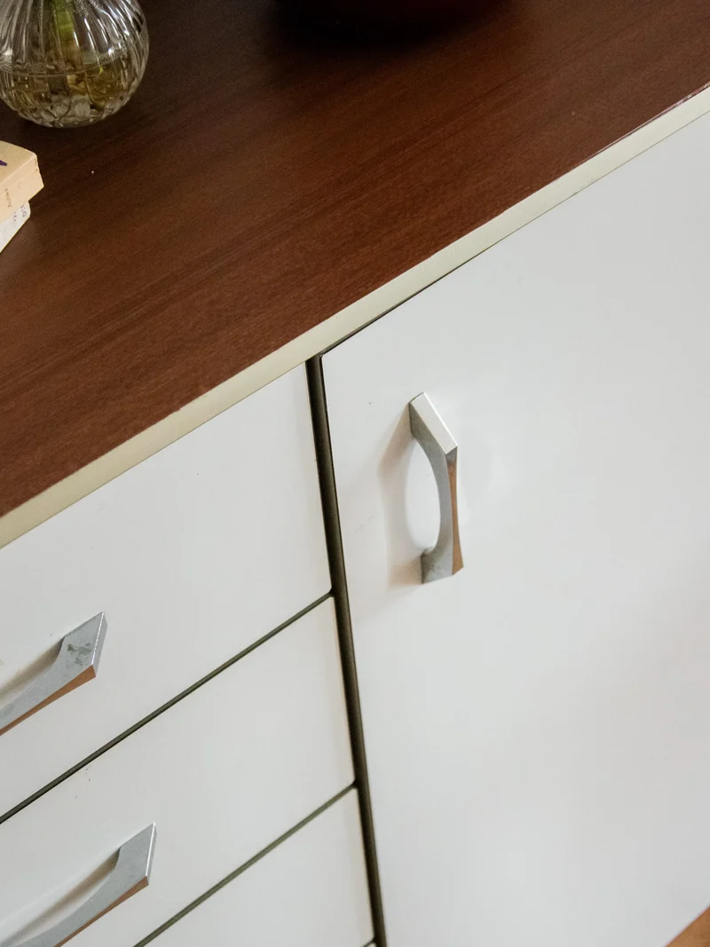 Gustave, le buffet en formica blanc N°514