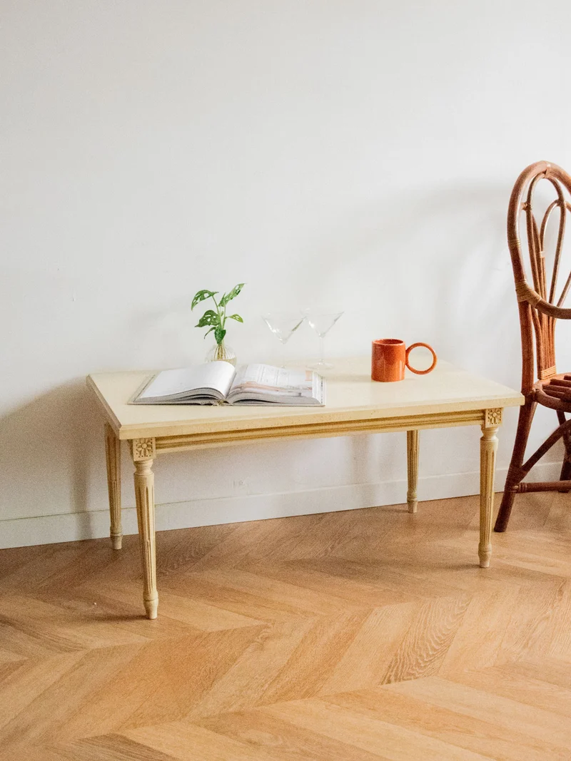 Léonie, la table basse aux pieds sculptés N°487