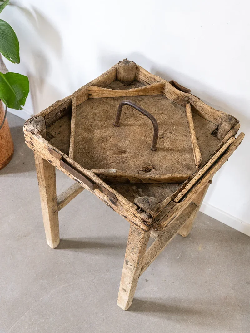 Francine, la table d'appoint style établi en bois N°720