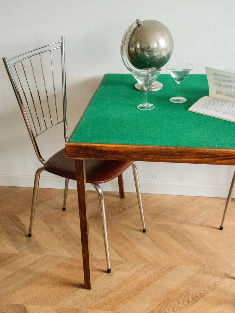 Francine, la table de jeu en bois N°712