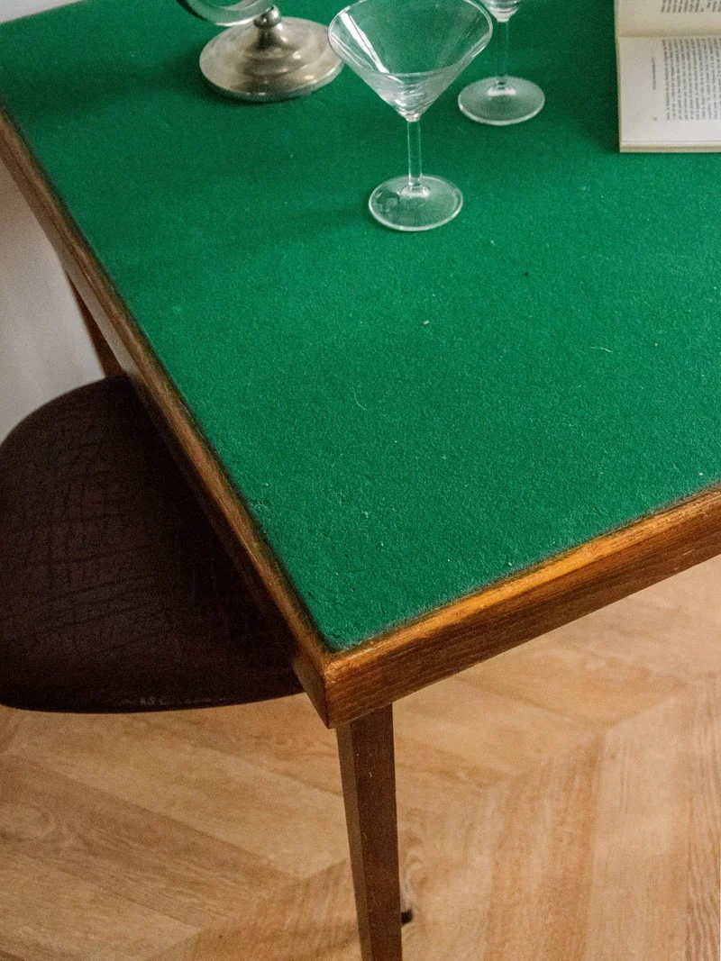 Francine, la table de jeu en bois N°712
