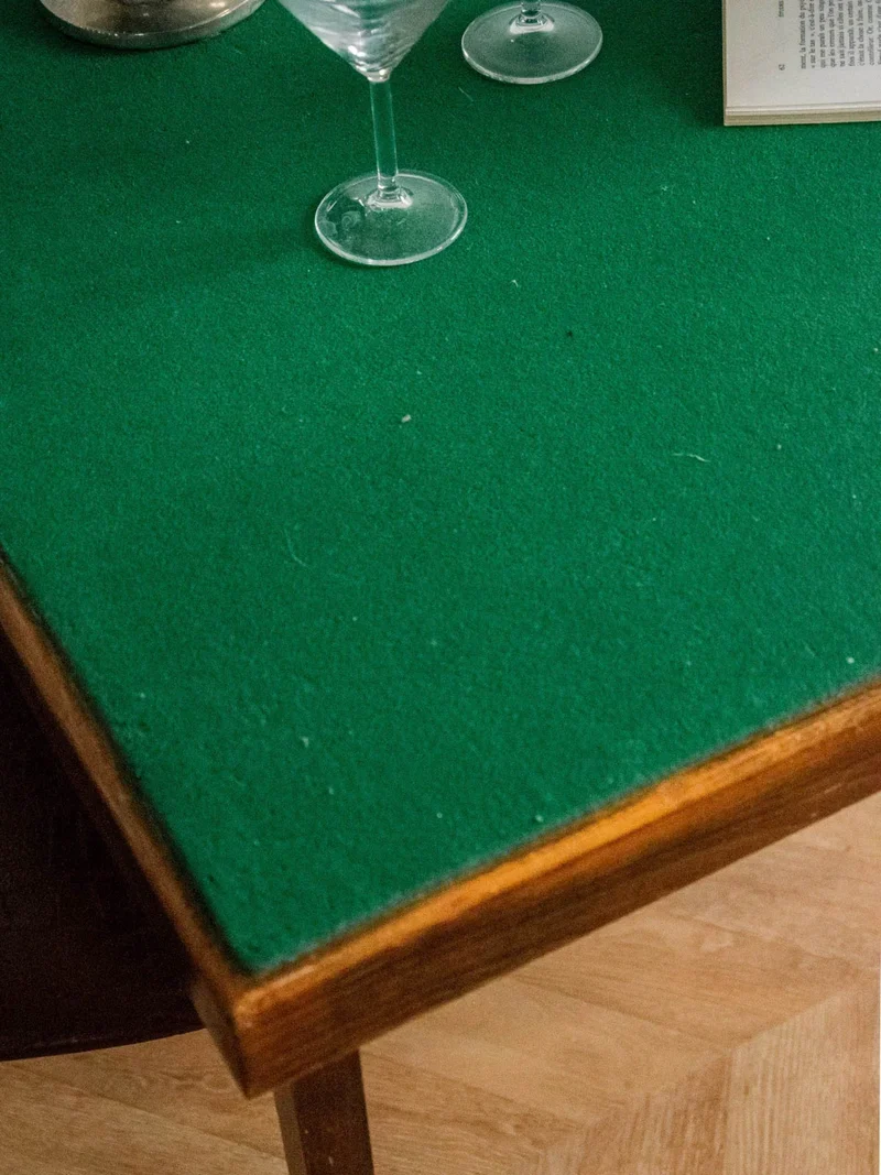 Francine, la table de jeu en bois N°712