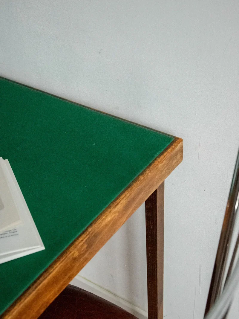 Francine, la table de jeu en bois N°712