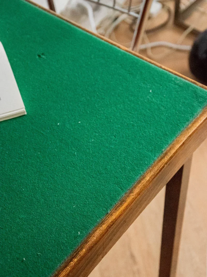 Francine, la table de jeu en bois N°712