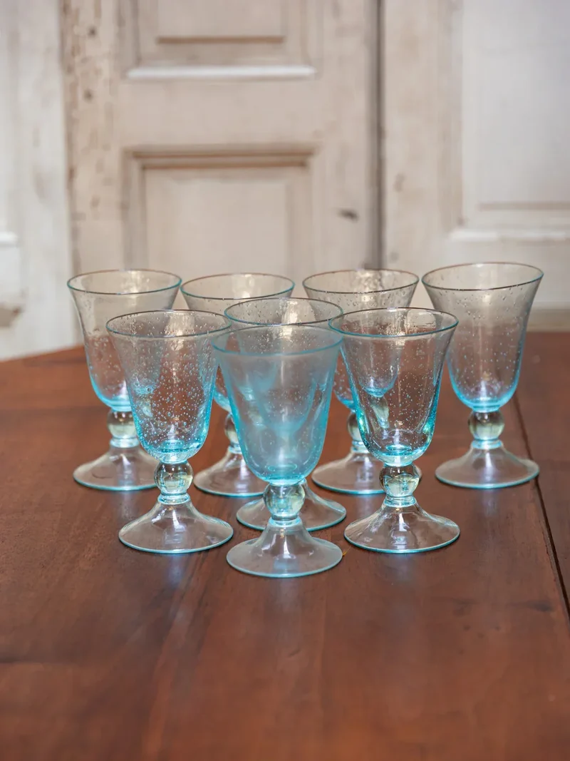 Eugène, le lot de 8 verres bleus N°219