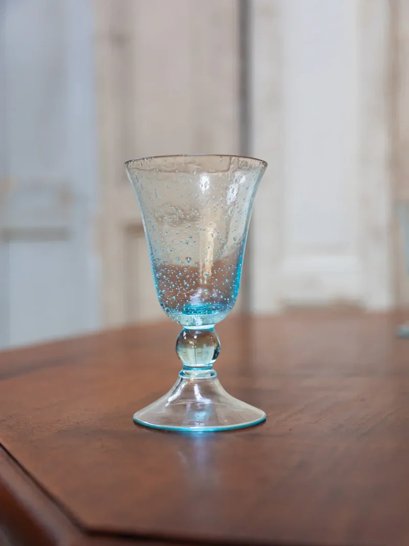 Eugène, le lot de 8 verres bleus N°219