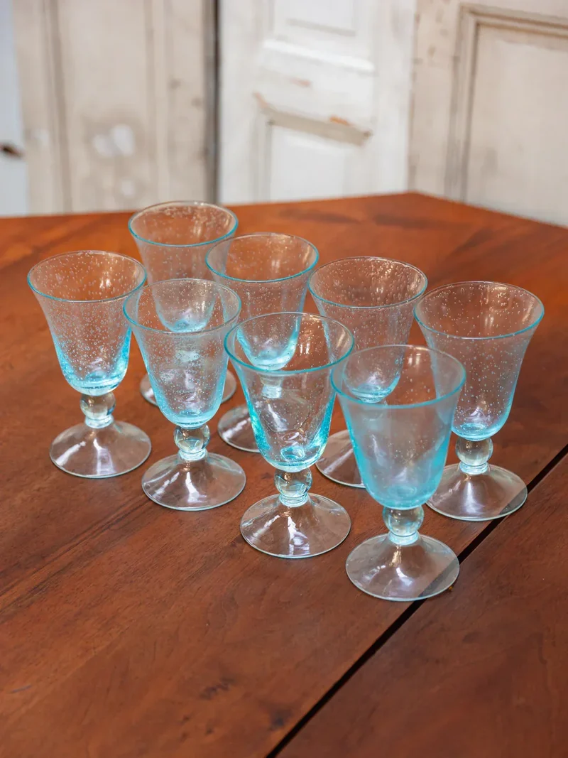 Eugène, le lot de 8 verres bleus N°219