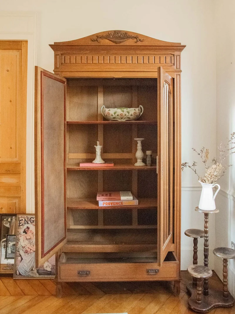 Blandine, l'armoire en chêne massif Art déco N°364