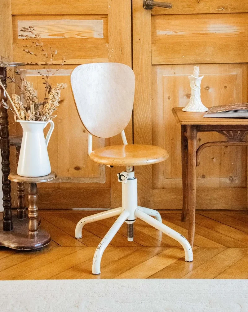 Ernestine, la chaise pour enfant pivotante N°301