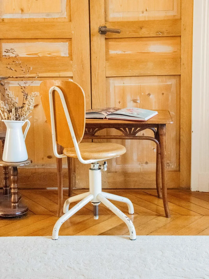 Ernestine, la chaise pour enfant pivotante N°301