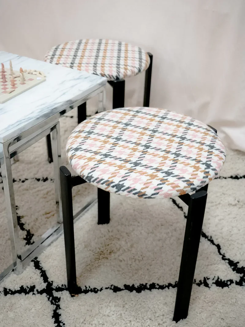 Axel, le tabouret en tissu et métal N°594