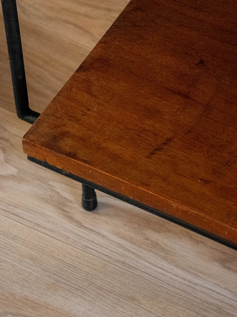 Hanna, la table d'appoint en bois et verre N°1225