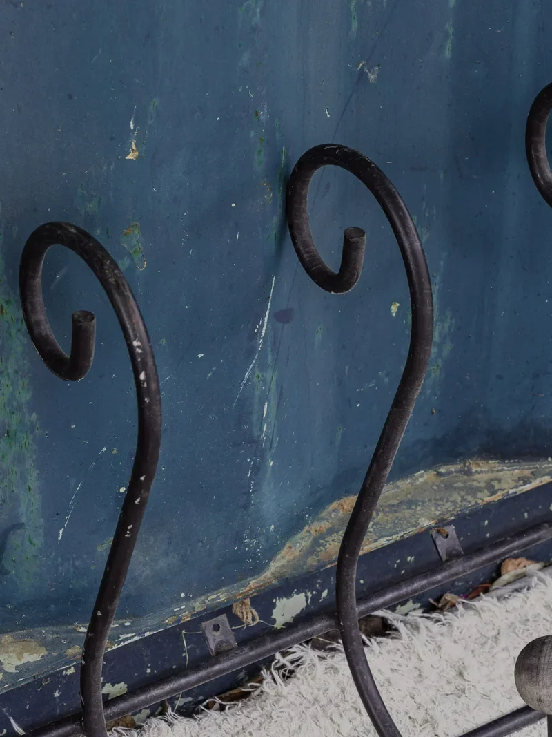Max, le porte-manteau vintage en métal et bois N°270