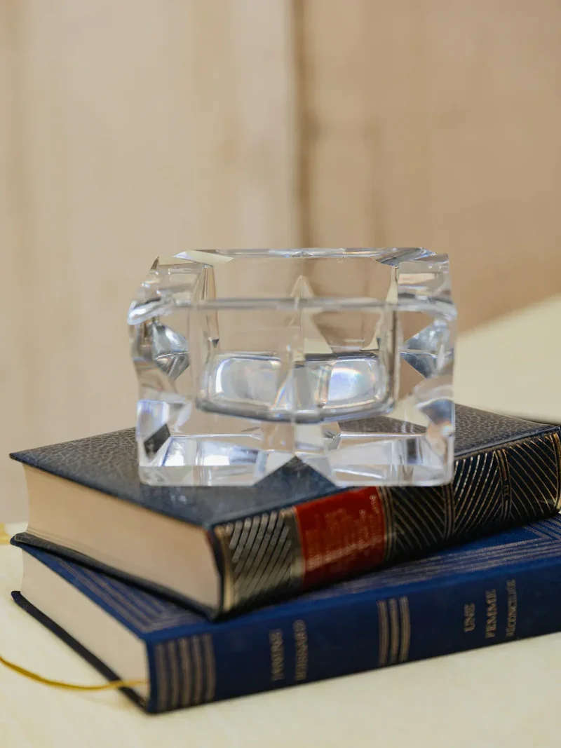 Patrice, le grand cendrier carré en cristal N°66
