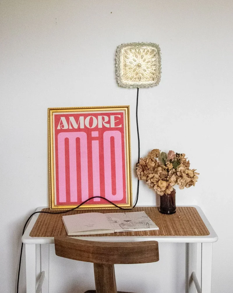 Suzette, l'applique murale carrée en verre N°179