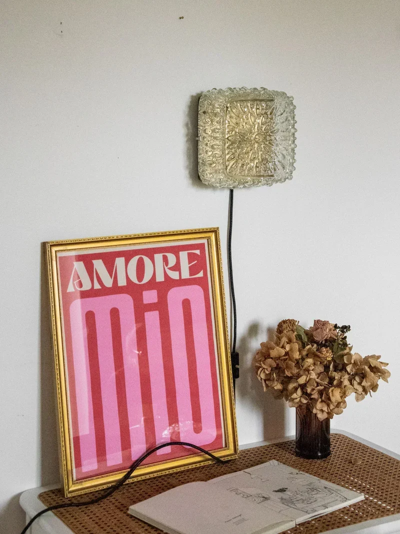 Suzette, l'applique murale carrée en verre N°179