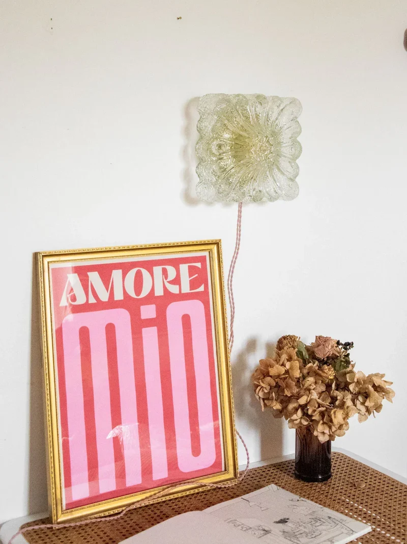 Suzette, l'applique carrée dorée en verre N°180