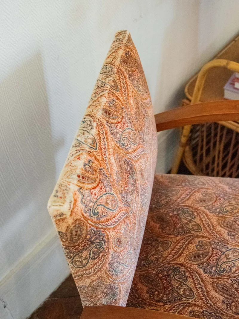 Claude, la chaise en bois et tissu N°1039