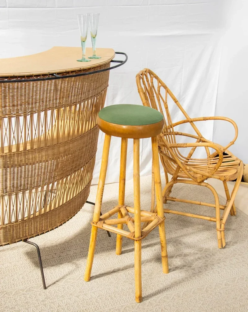 Gaston, le tabouret de bar en rotin N°109