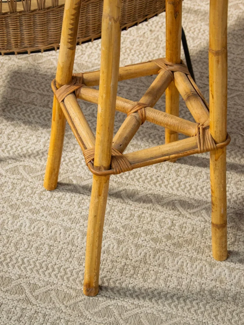 Gaston, le tabouret de bar en rotin N°109