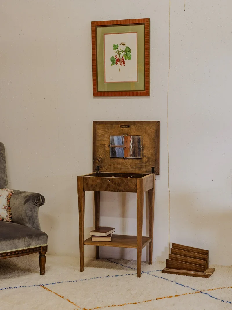 Brigitte, la travailleuse vintage en bois N°156