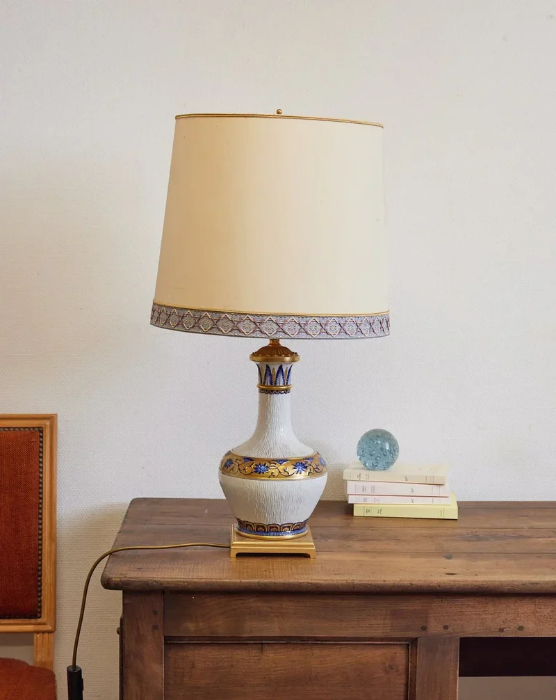 Suzanne, la lampe à poser années 70 N°501