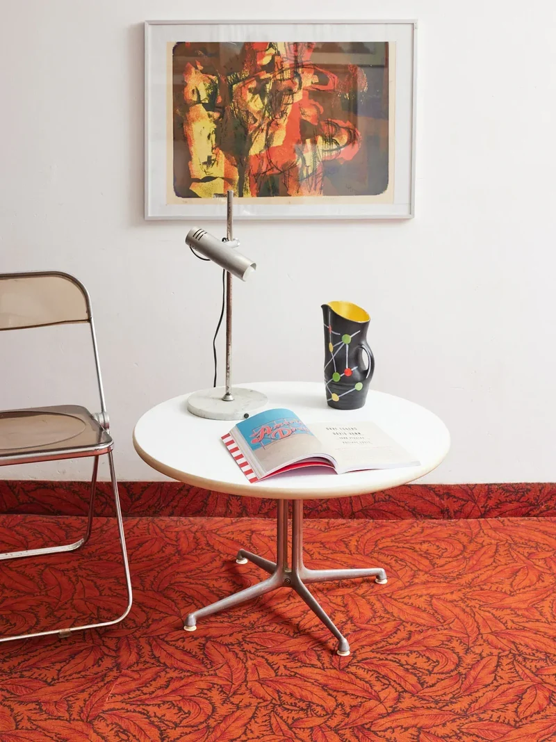 Donna, la table basse Eames N°833