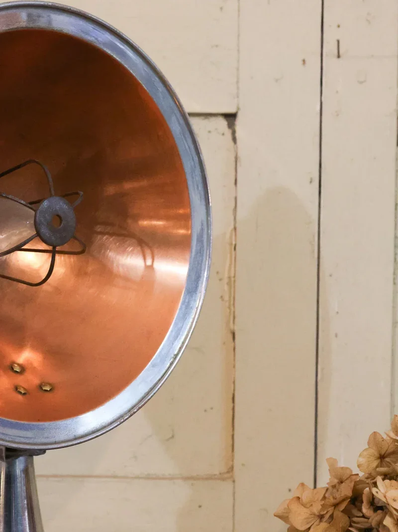 Suzanne, la lampe chromée en cuivre N°492