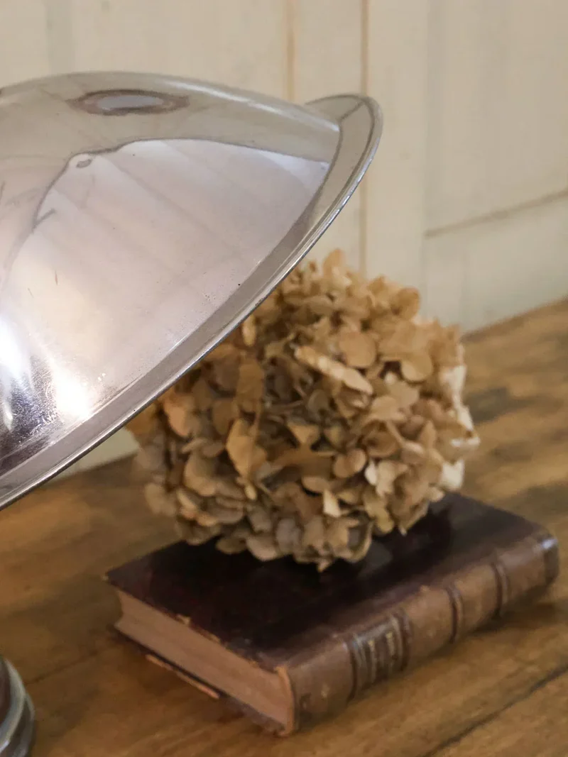 Suzanne, la lampe chromée en cuivre N°492