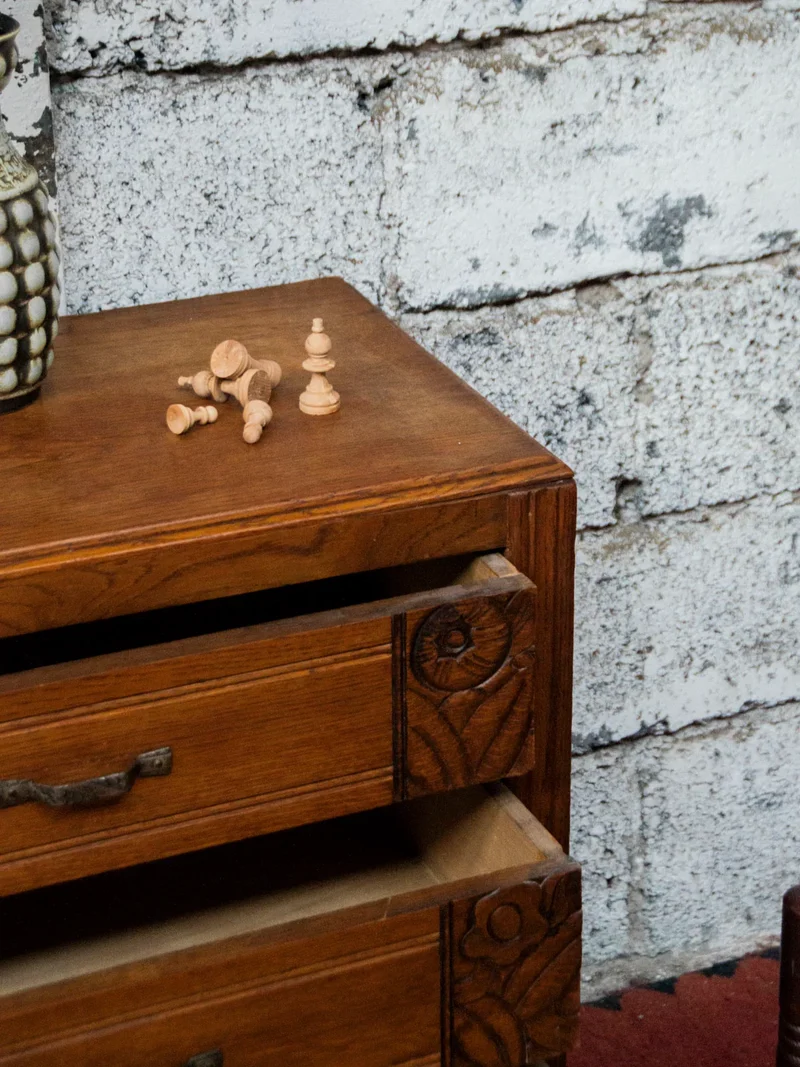 Garance, la commode Art déco en bois foncé N°521