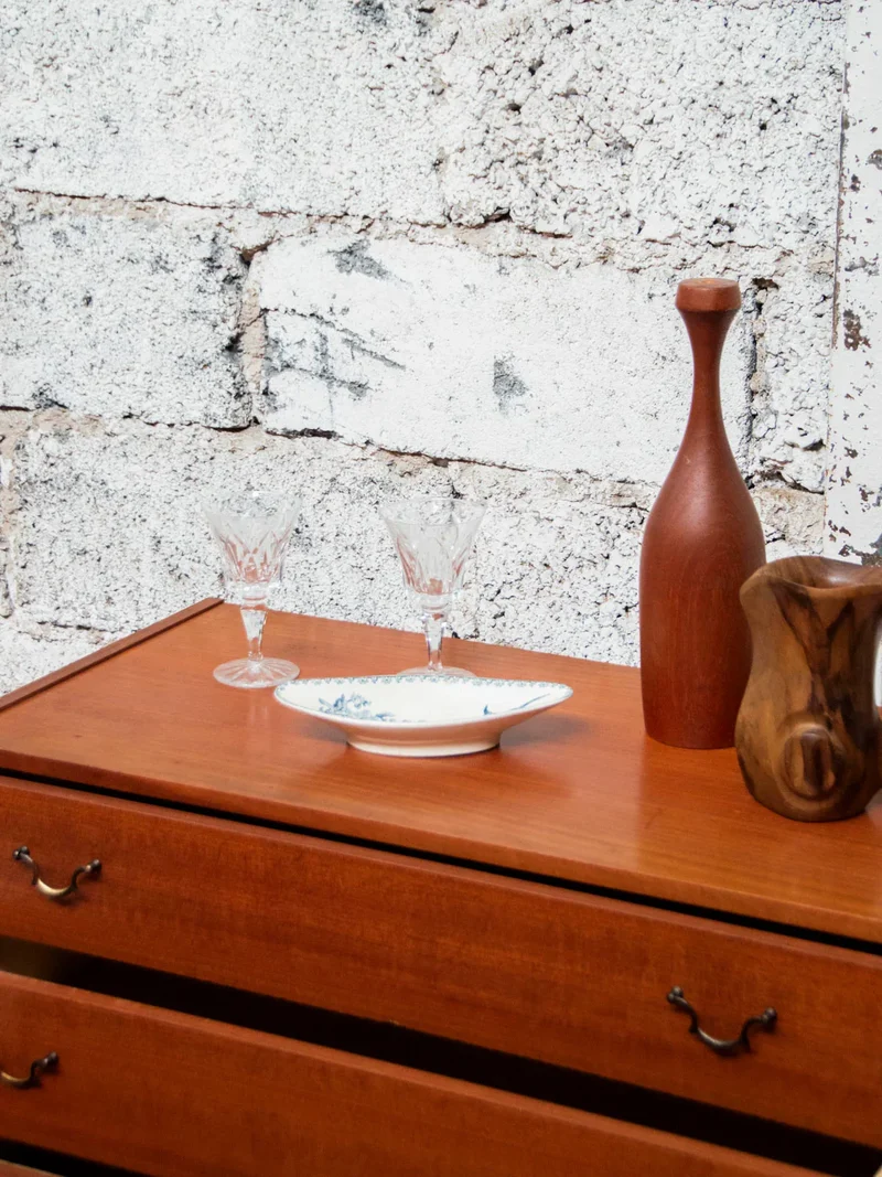 Olga, la commode en bois orangé N°409