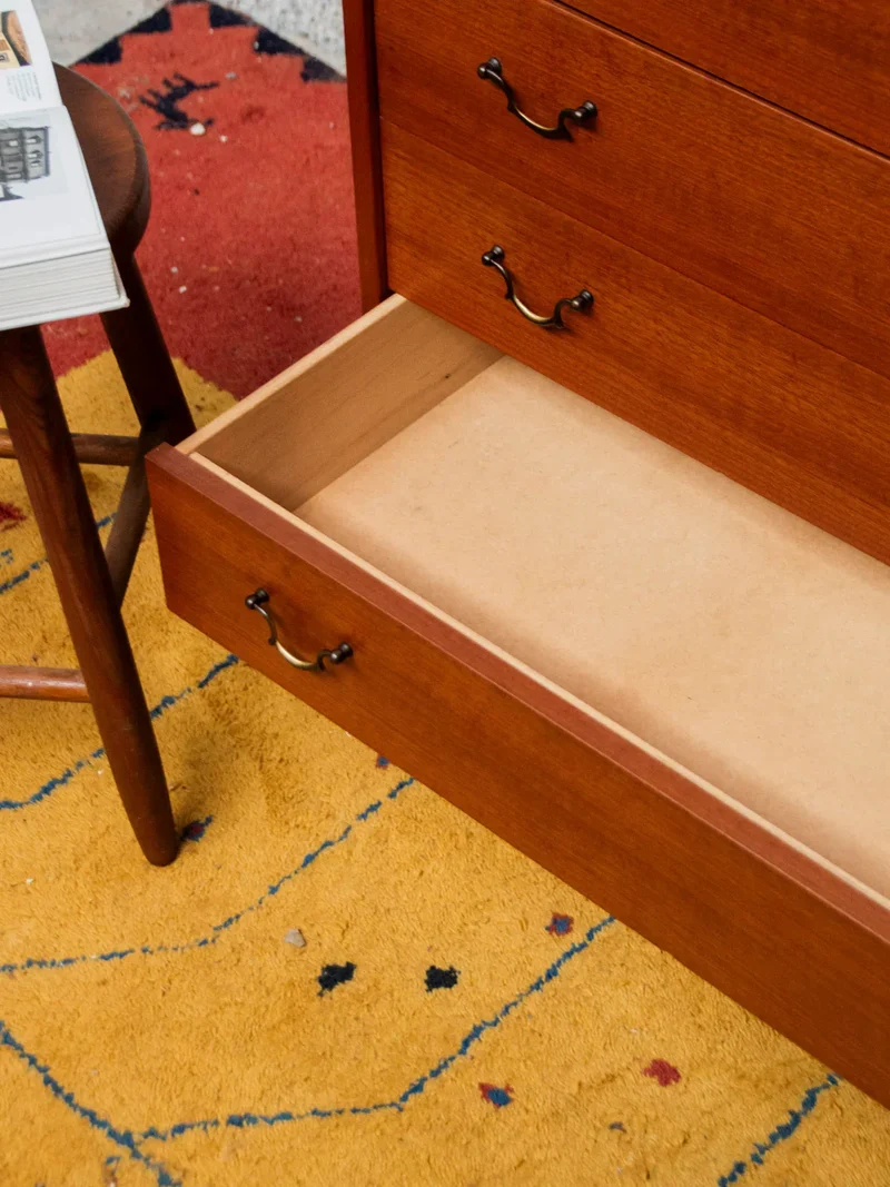Olga, la commode en bois orangé N°409
