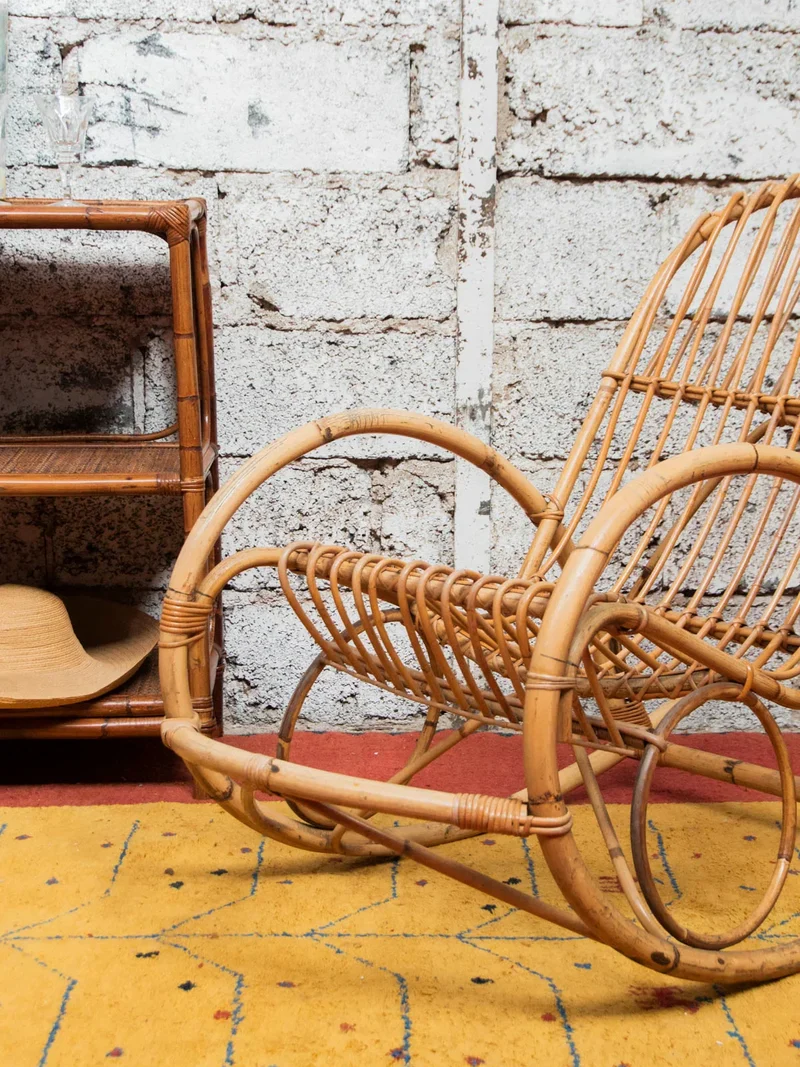 Alibert, le grand rocking-chair en rotin clair N°67