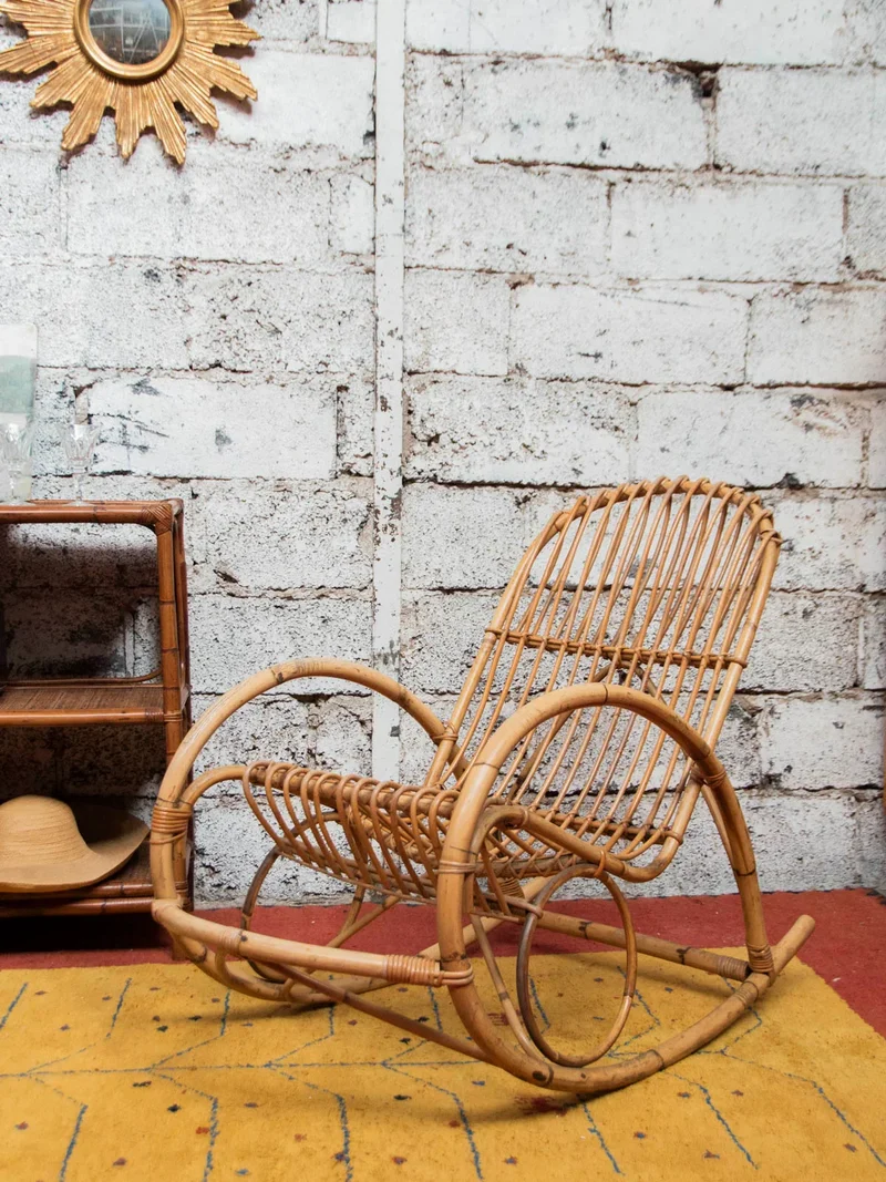 Alibert, le grand rocking-chair en rotin clair N°67
