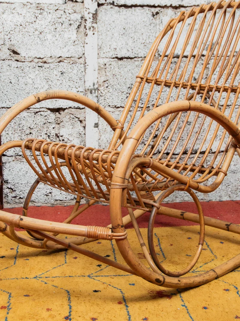 Alibert, le grand rocking-chair en rotin clair N°67