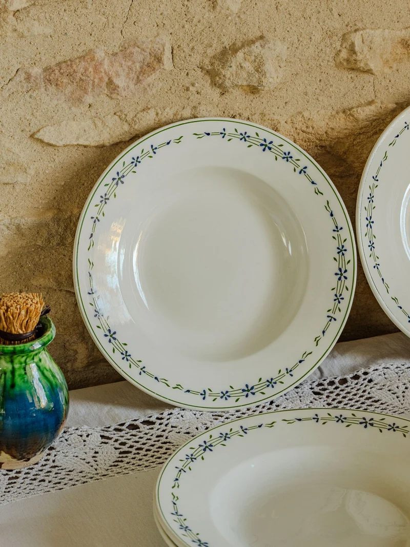 Antoinette, le lot de 5 assiettes creuses N°266