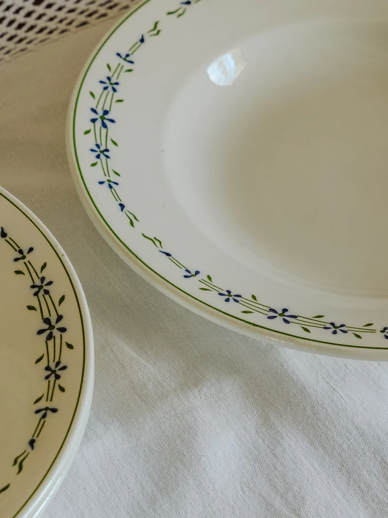 Antoinette, le lot de 5 assiettes creuses N°266