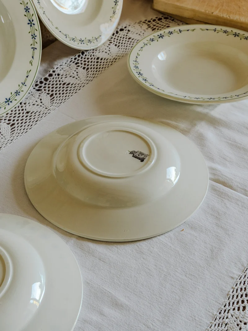 Antoinette, le lot de 5 assiettes creuses N°266