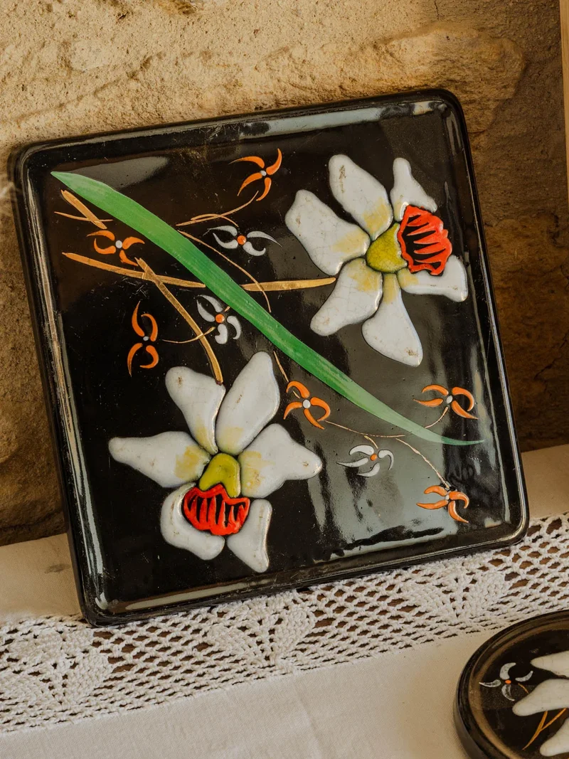 Nestor, le lot de 3 dessous de plats en faïence N°598