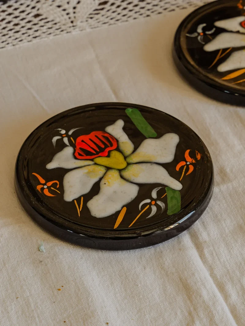 Nestor, le lot de 3 dessous de plats en faïence N°598