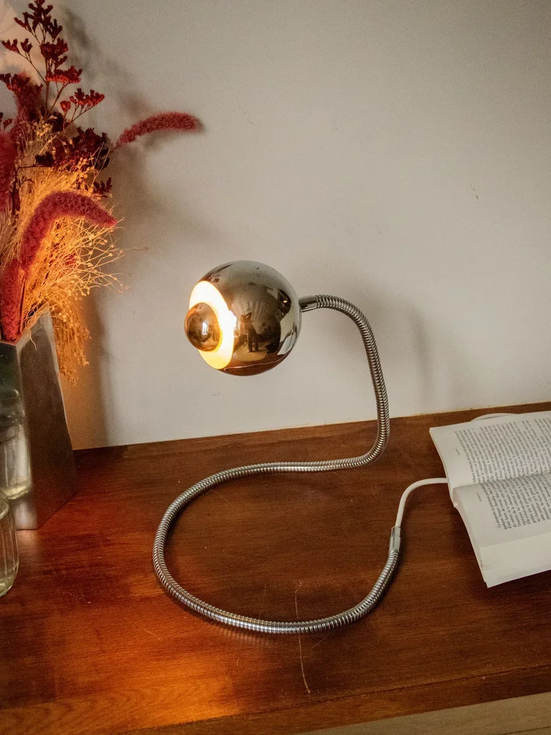 Julia, la lampe cobra Eye-ball en métal N°794